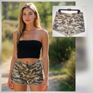 BDG Camo Cutoff Shorts with Frayed Hem Sz 30